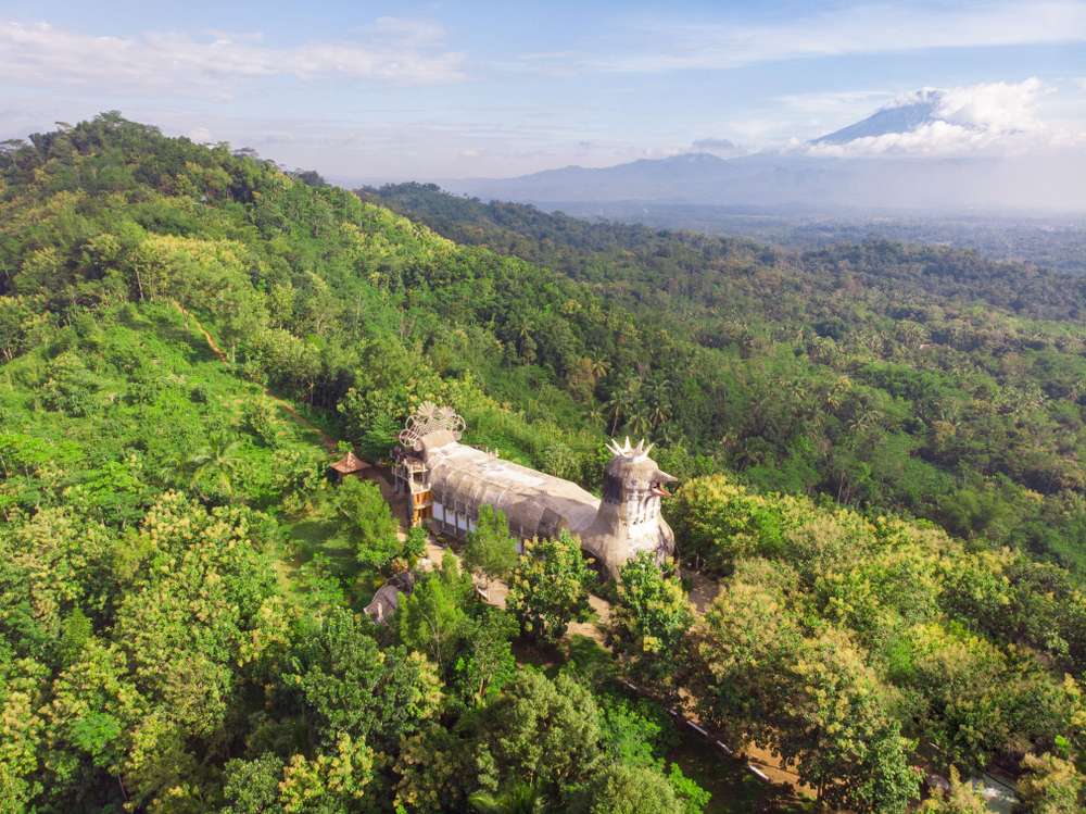 Bukit Rhema Gereja Ayam di Magelang | Atourin
