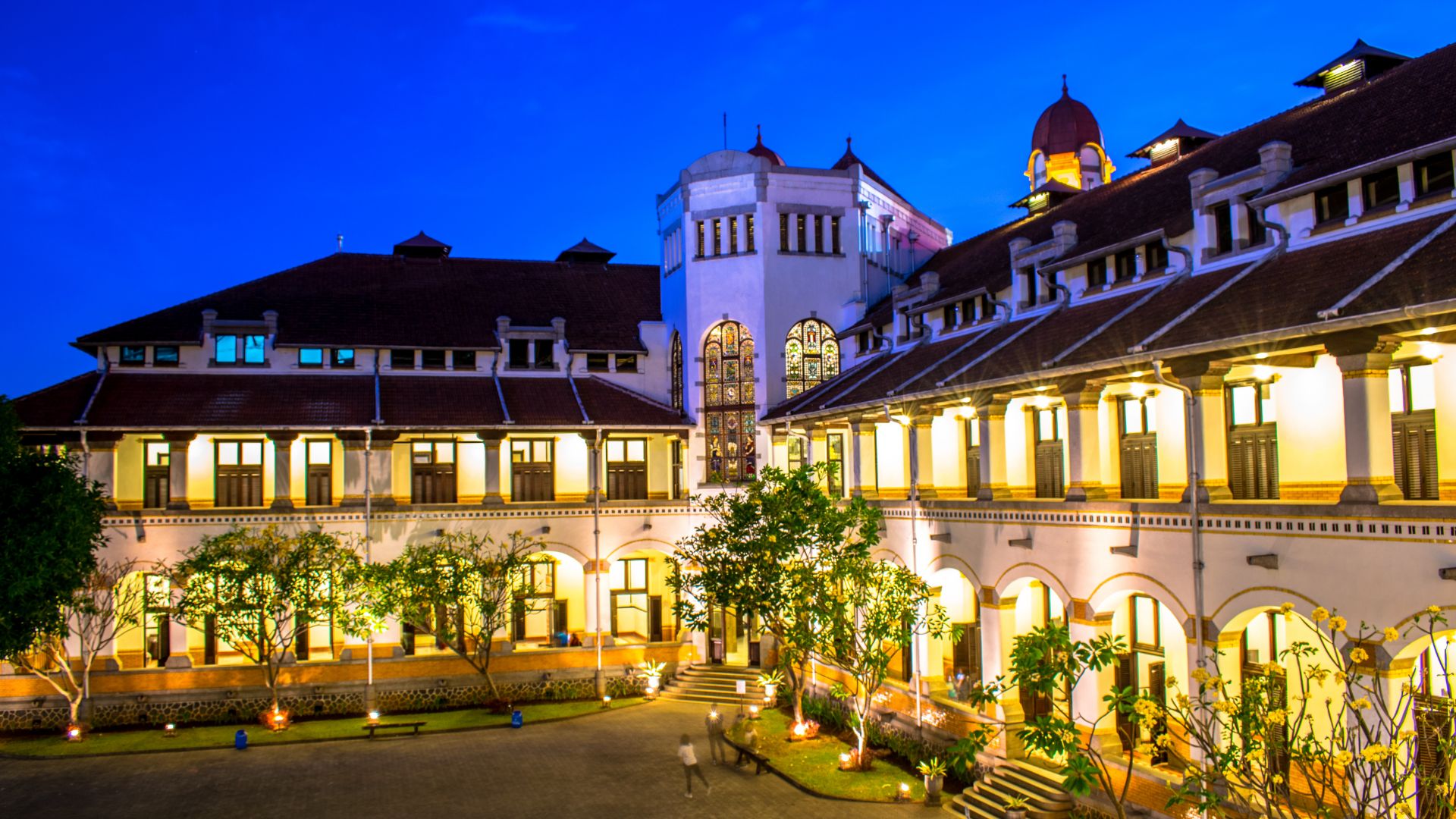 Lawang Sewu di Semarang | Atourin
