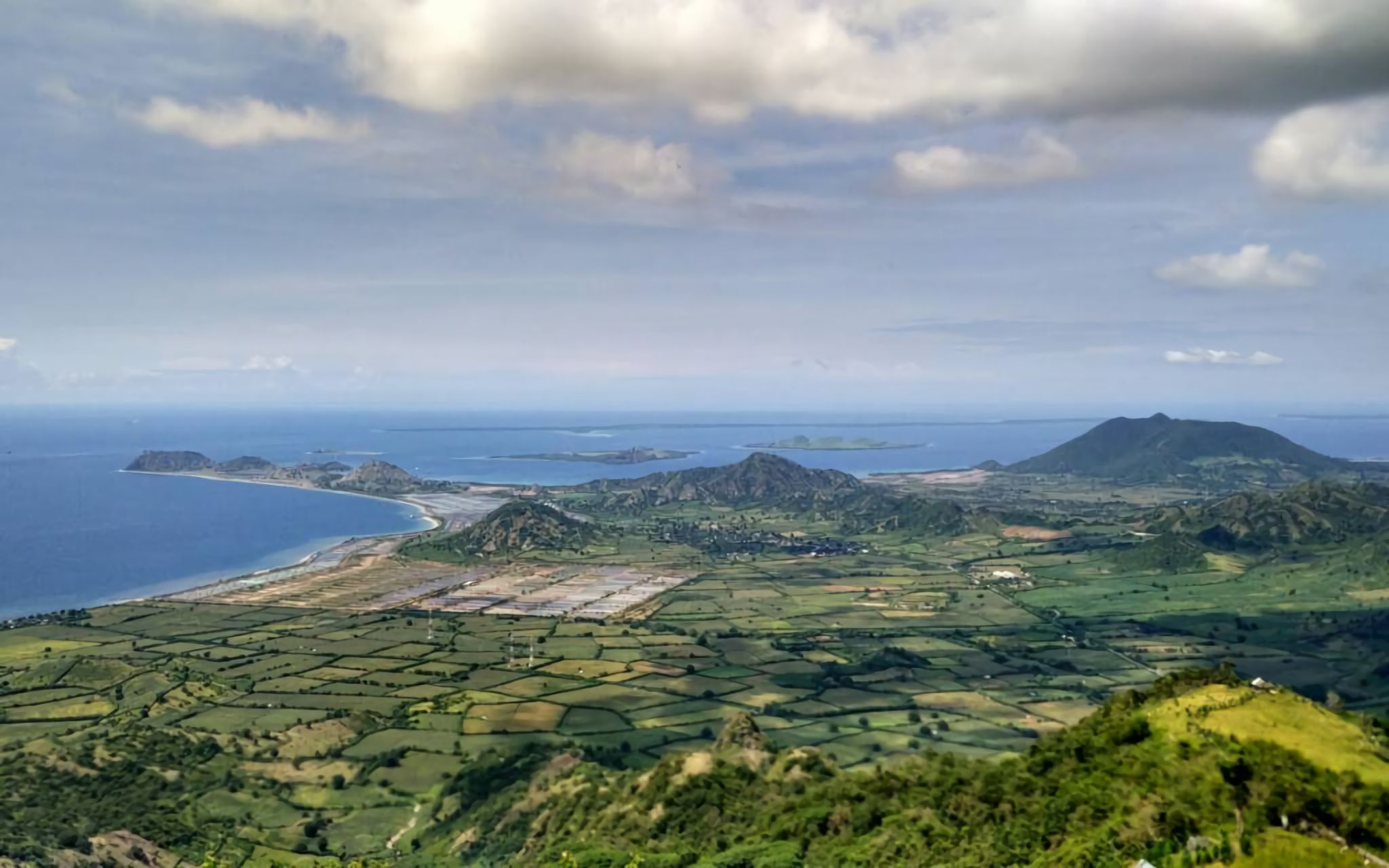 https://zjglidcehtsqqqhbdxyp.supabase.co/storage/v1/object/public/atourin/images/destination/sumbawa/bukit-mantar-profile1645694173.png?x-image-process=image%2Fresize%2Cp_100%2Climit_1%2Fimageslim
