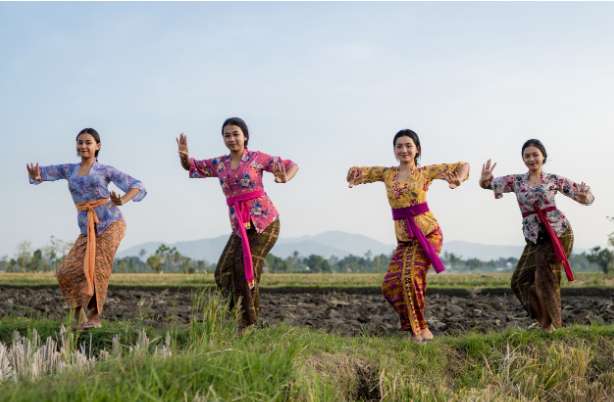 Kelas belajar Tari Lombok