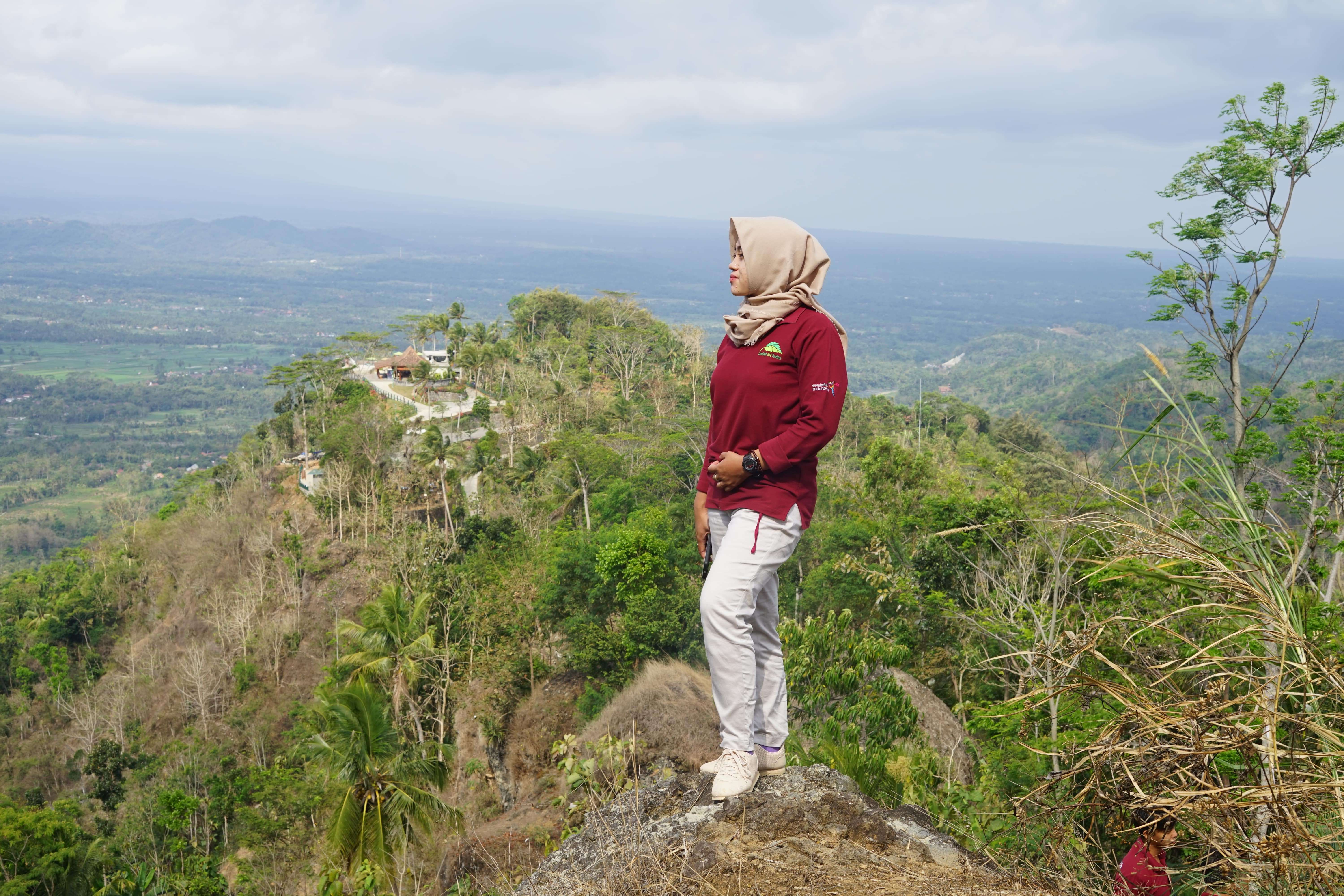 Serenade of d’ Menoreh Hill