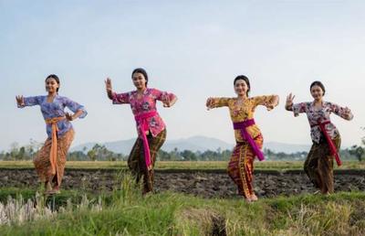 Kelas belajar Tari Lombok