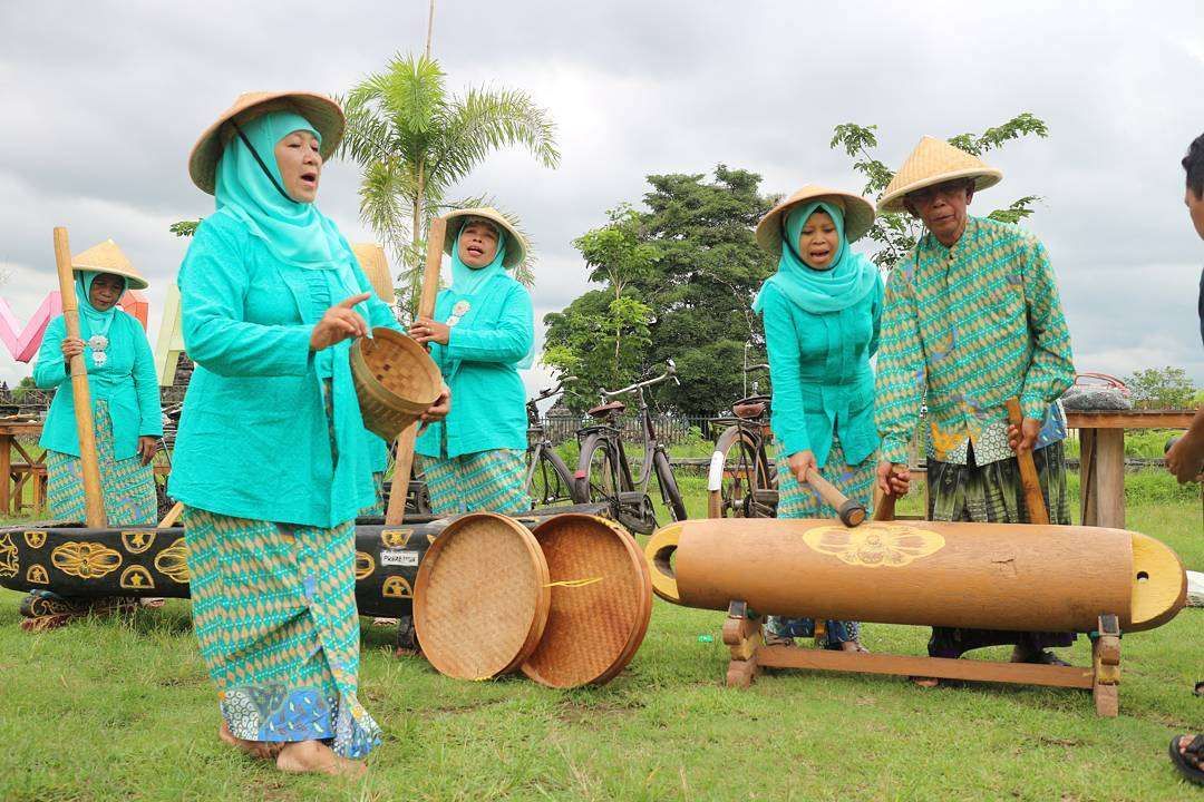 Kesenian Gejok Lesung