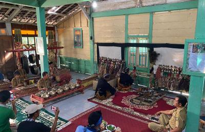 Nguri Uri Budaya Bangowan
