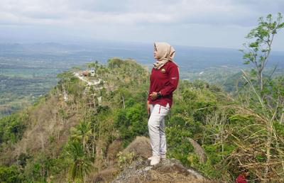 Serenade of d’ Menoreh Hill
