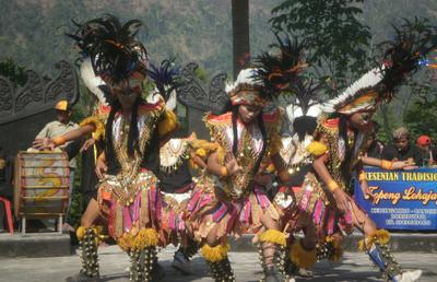 Walk Around D'Candirejo - Kesenian Tradisional