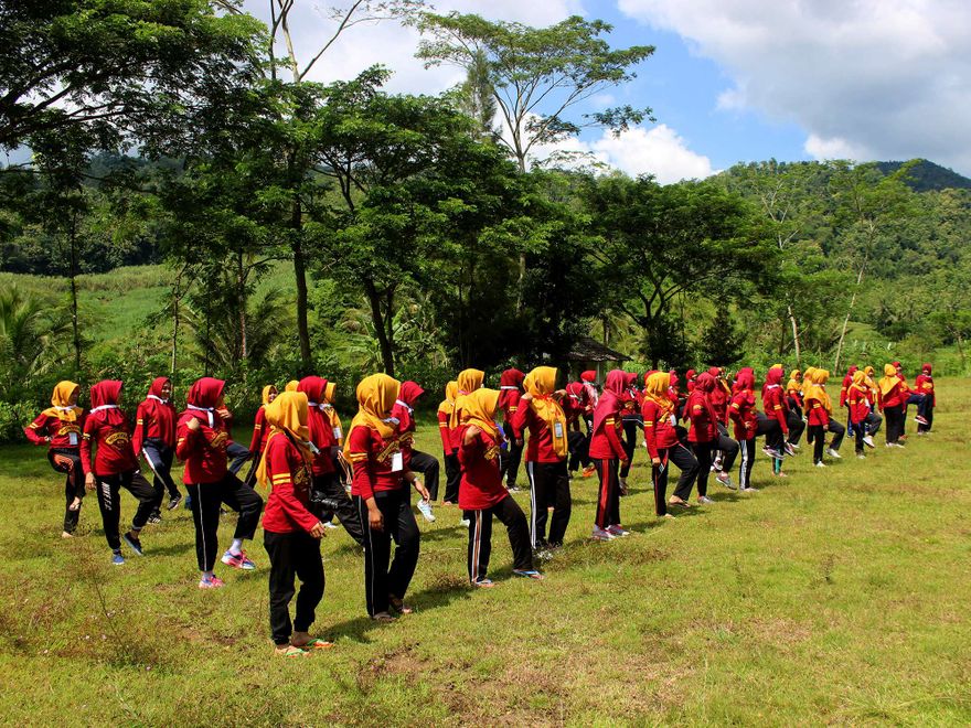Paket Wisata Jogja 1 Hari (Outbound, Jeep, Tubing) - Galeri 1