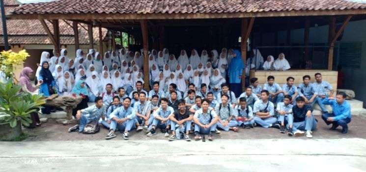 Praktik Membatik Kayu - Galeri 2