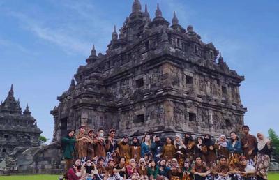 Jelajah Candi Plaosan - Alternative view 2