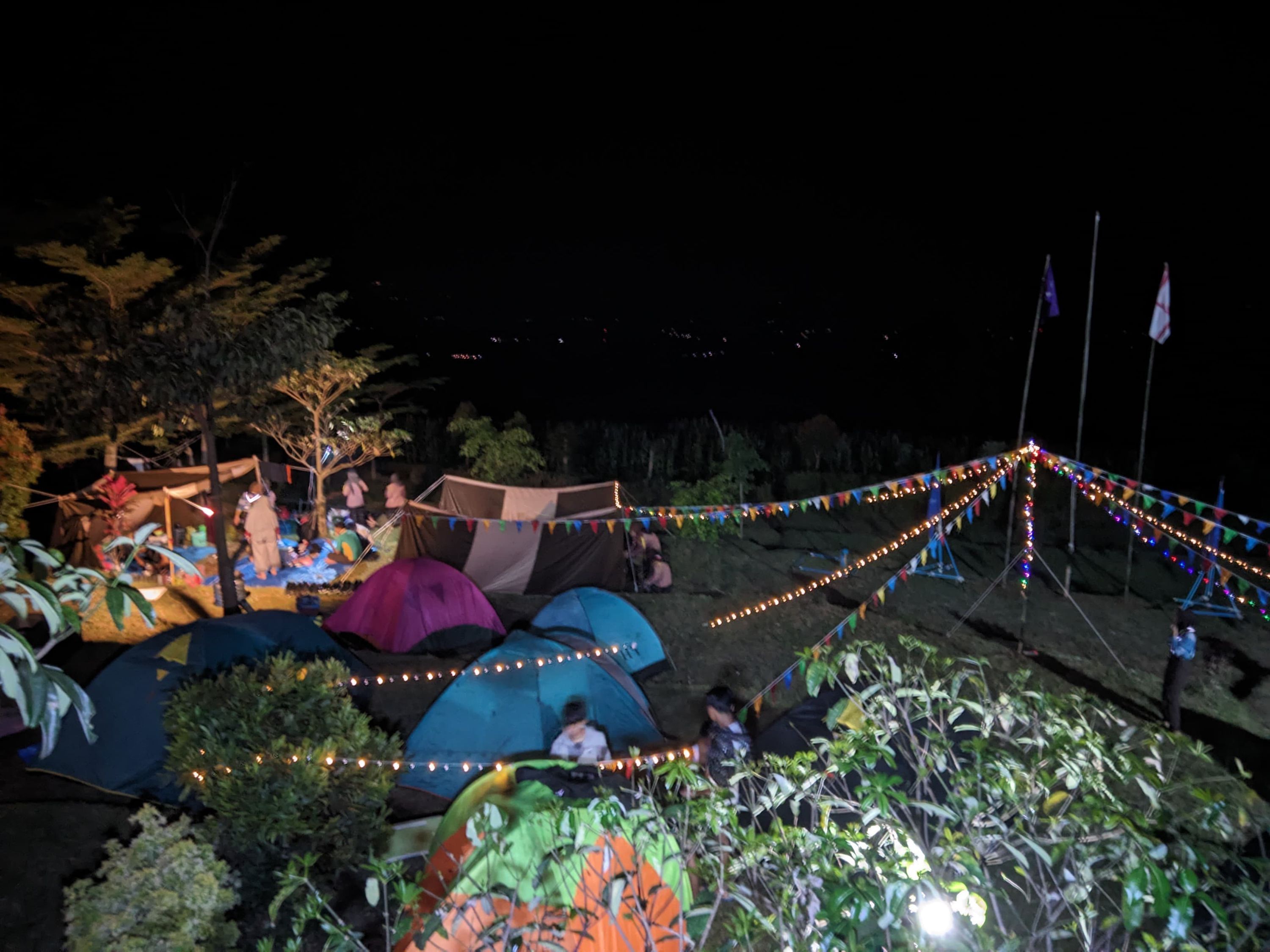Paket Camp dan Festival Lampion Tahun Baru 2026 di Sengon Hill's - Galeri 1