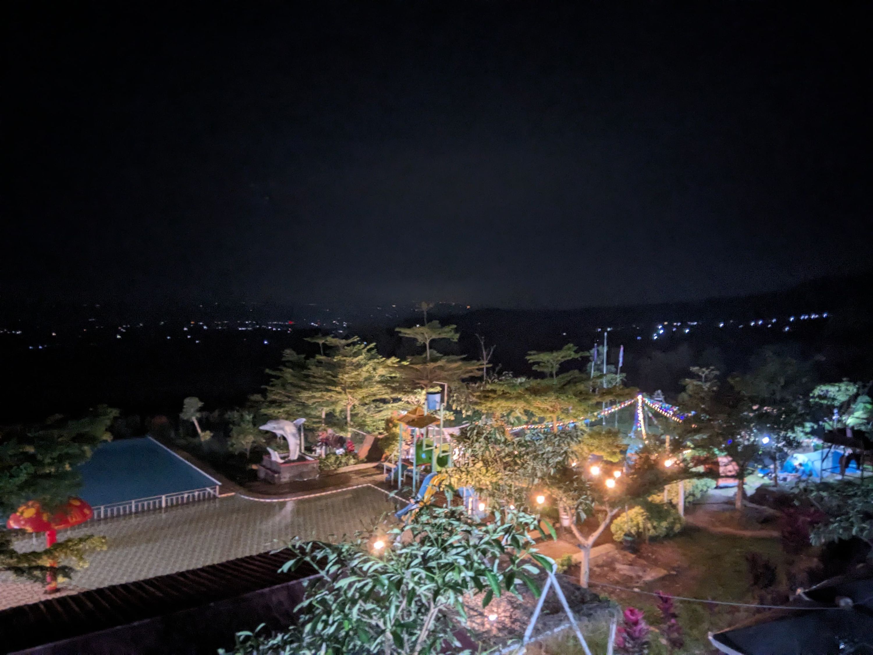 Paket Camp dan Festival Lampion Tahun Baru 2026 di Sengon Hill's - Galeri 2